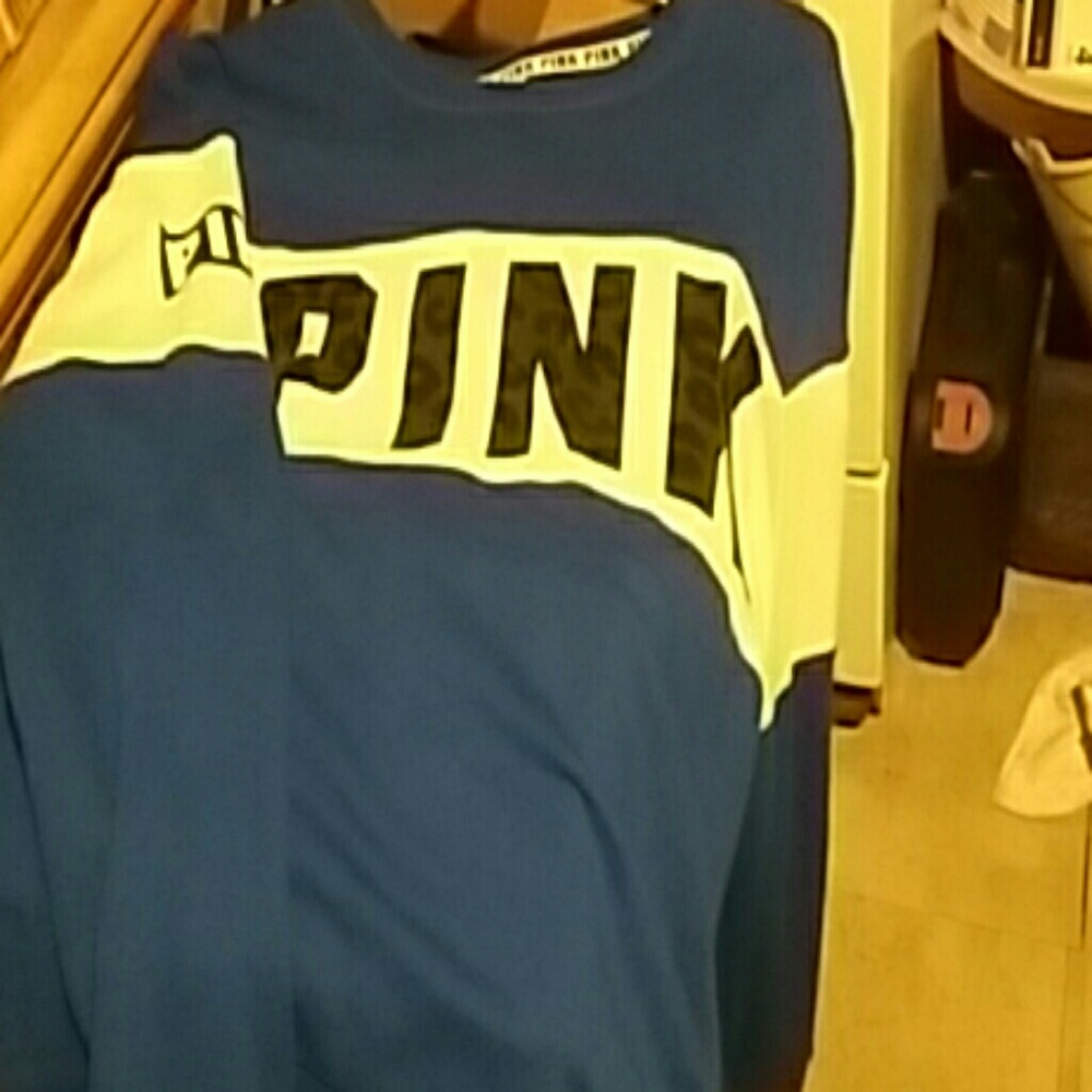 Victoria secret long sleeve sweatshirt